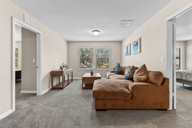 1174 Cypress Pointe Blvd