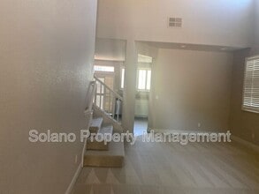 2537 Shorey Way in Fairfield, CA - Building Photo - Building Photo