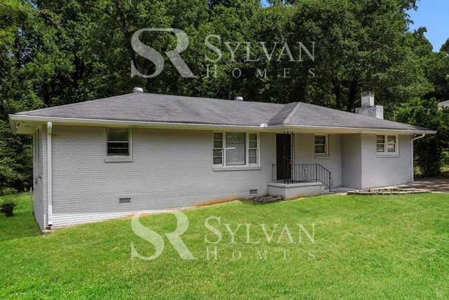 6111 Thunderwood Rd in Mableton, GA - Building Photo - Building Photo