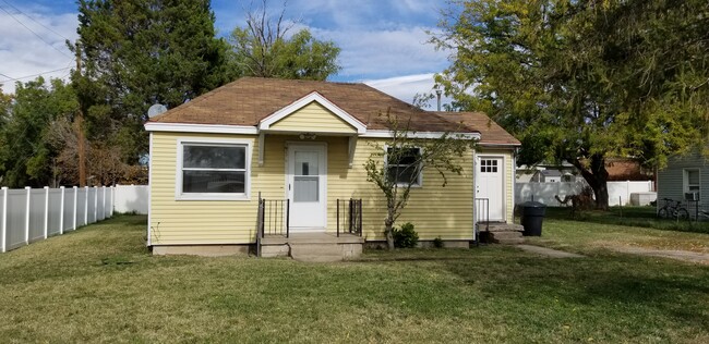 property at 328 W 1950 N