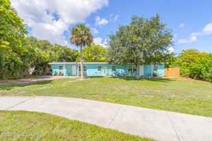2364 Pineapple Ave in Melbourne, FL - Building Photo