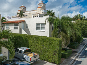 252 Oleander Ave in Palm Beach, FL - Building Photo - Building Photo