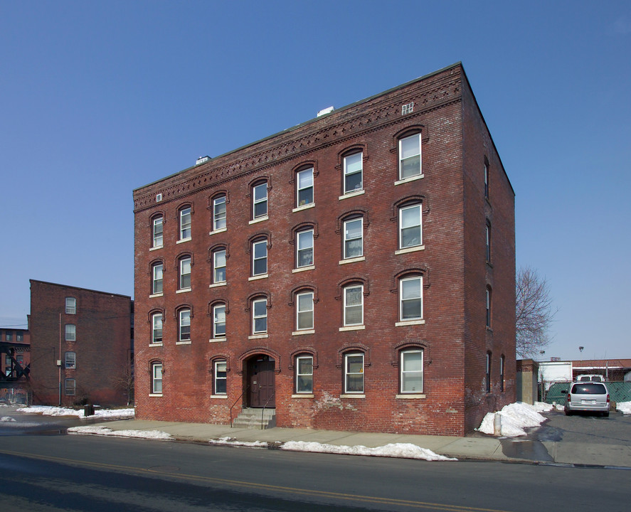 93 Lyman St in Holyoke, MA - Building Photo