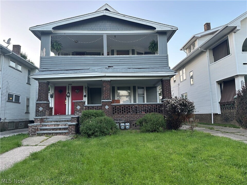 2797 Avondale Ave-Unit -Down in Cleveland Heights, OH - Building Photo