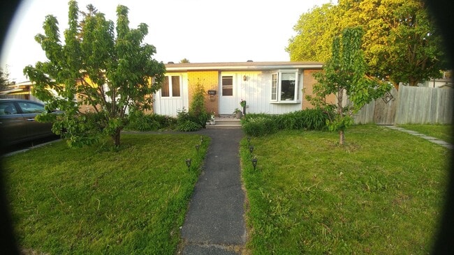 property at 2629 Southvale Cres