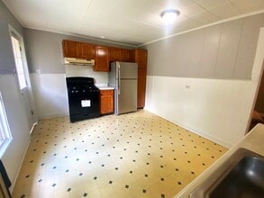 1140 Vestal Ave in Binghamton, NY - Building Photo - Building Photo