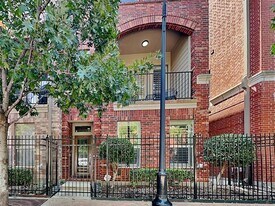 2222 Marilla St in Dallas, TX - Building Photo