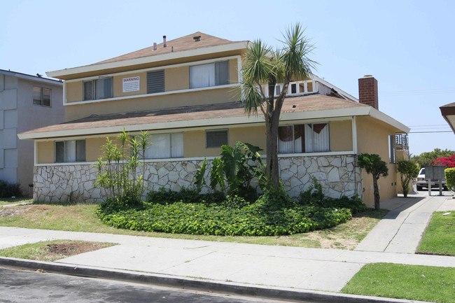 1906 W El Segundo Blvd in Gardena, CA - Foto de edificio - Building Photo