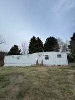 3324 Bessemer City Rd in Bessemer City, NC - Building Photo