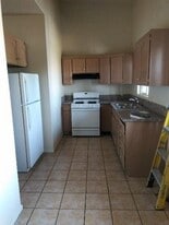 5869 S Figueroa St in Los Angeles, CA - Building Photo