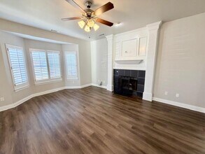 884 N Meadowlands Dr in Fayetteville, AR - Building Photo - Building Photo