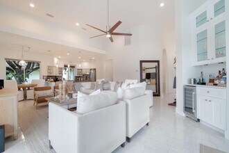 1907 S Club Dr in Wellington, FL - Building Photo - Building Photo