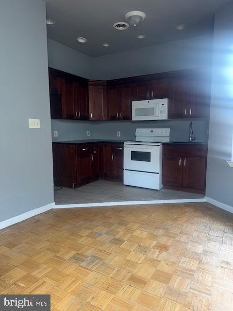 4254 Parkside Ave in Philadelphia, PA - Building Photo - Building Photo