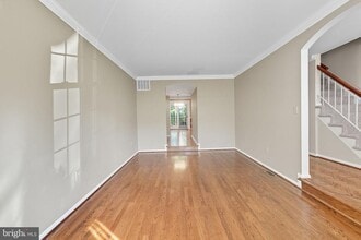 7724 Bristol Square Ct in Springfield, VA - Building Photo - Building Photo