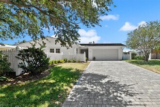 2070 NE 54th Ct in Fort Lauderdale, FL - Building Photo - Building Photo