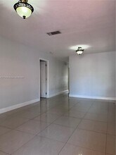 3542 SW 24th St in Miami, FL - Building Photo - Building Photo