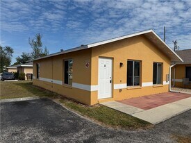 2117 SW Santa Barbara Pl in Cape Coral, FL - Building Photo