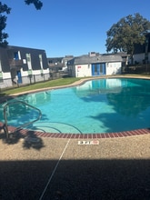 531 Bedford Rd in Bedford, TX - Building Photo - Building Photo