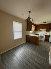 7327 S Tryon St in Charlotte, NC - Building Photo - Building Photo