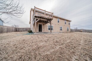 1509 Paige Ct in Junction City, KS - Building Photo