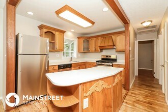 4202 79th Ave W in University Place, WA - Foto de edificio - Building Photo