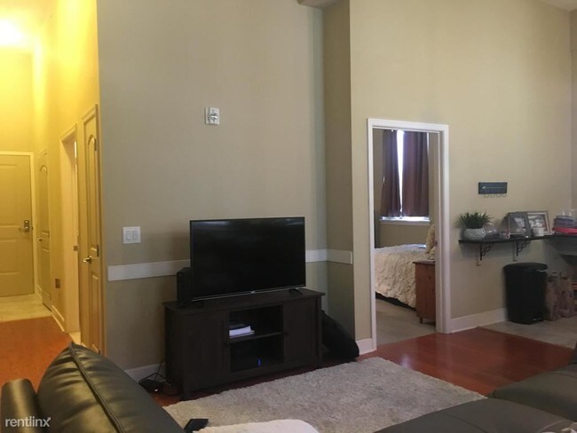 171 Grape St-Unit -Unit 105 in Philadelphia, PA - Building Photo - Building Photo