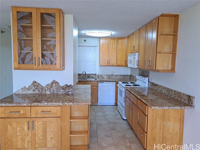 property at 98-501-501 Koauka Loop