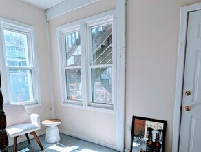 16 Fuller St in Brookline, MA - Foto de edificio - Building Photo