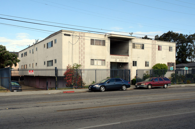 Florentine Apartments in Inglewood, CA - Foto de edificio - Building Photo