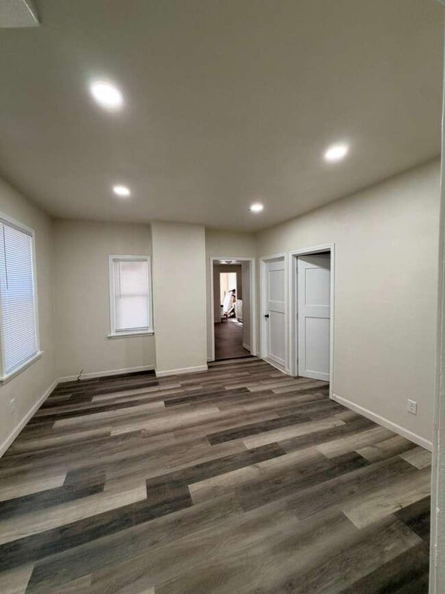 653 W Bruce St in Milwaukee, WI - Building Photo - Building Photo