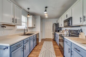 13240 High Sierra St in Manor, TX - Building Photo - Building Photo