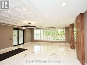 155 Hillcrest Ave in Mississauga, ON - Building Photo - Building Photo