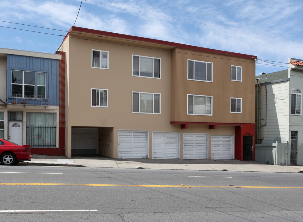 5570 Mission St in San Francisco, CA - Building Photo