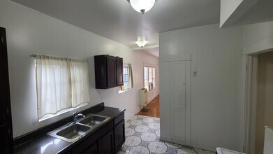 2518 Council St, Unit 2518 in Los Angeles, CA - Building Photo - Building Photo