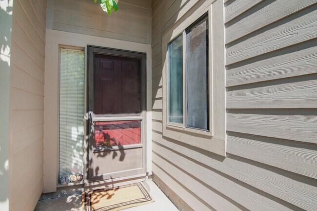 609 Watersedge Dr in Ann Arbor, MI - Building Photo - Building Photo