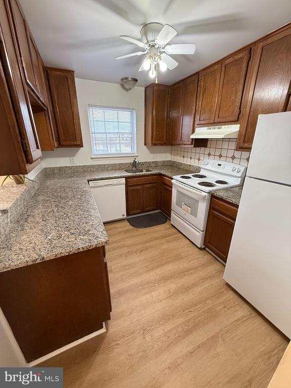 10723 Castleton Way in Upper Marlboro, MD - Foto de edificio - Building Photo
