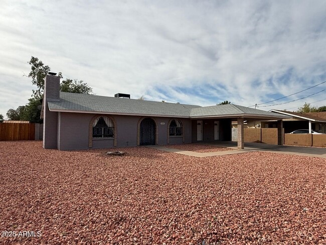 property at 2535 E Maryland Dr