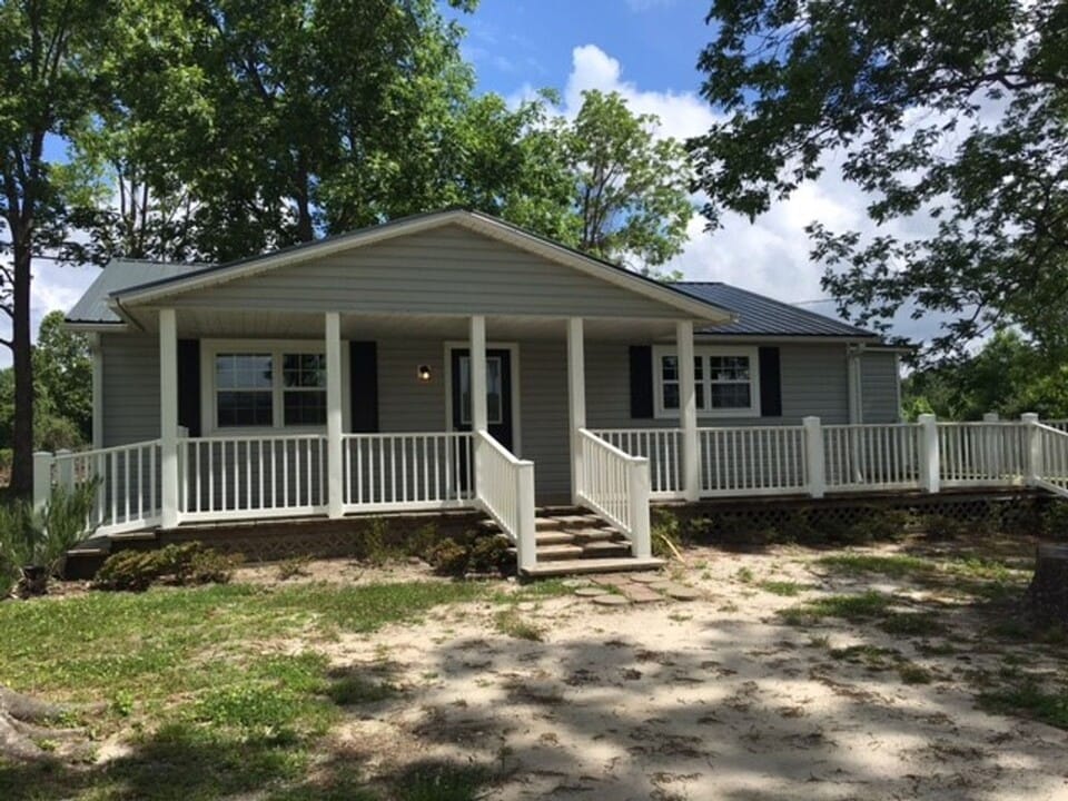 528 Haws Run Rd in Jacksonville, NC - Building Photo