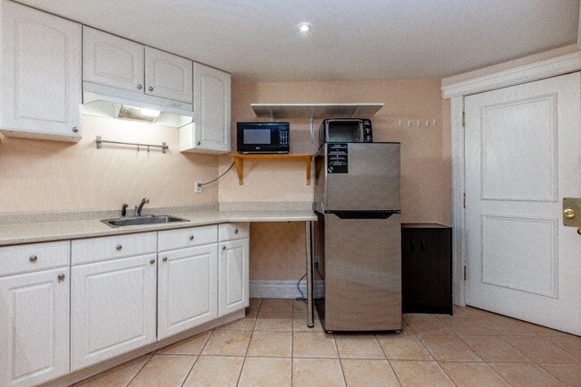 Bright, Beatutiful & Look Out Basement Apt. in Markham, ON - Building Photo - Building Photo