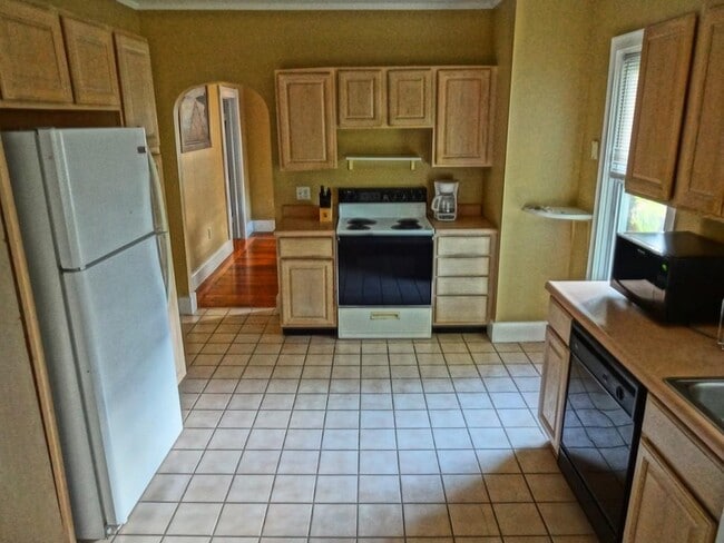 46 William St in Newport, RI - Building Photo - Building Photo