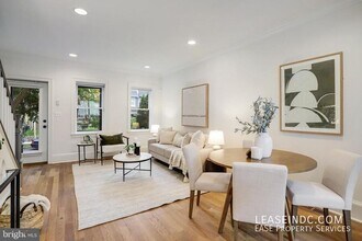 1122 Abbey Pl NE in Washington, DC - Building Photo - Building Photo