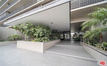 5400 E The Toledo in Long Beach, CA - Building Photo - Building Photo