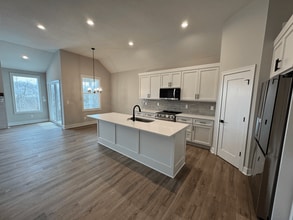 1408 SW Winthrop Dr in Lee's Summit, MO - Building Photo - Building Photo