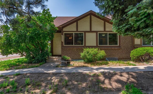 3836 Constitution Ave in Colorado Springs, CO - Foto de edificio - Building Photo