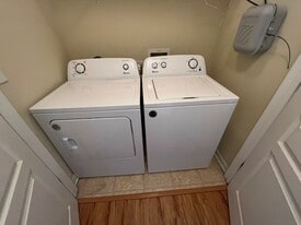 1121 Tree Top Way in Knoxville, TN - Building Photo