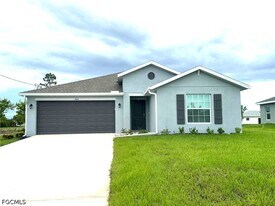 3924 NE 17th Ave in Cape Coral, FL - Building Photo