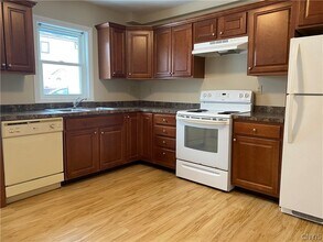 6 Meadow St in Clinton, NY - Building Photo - Building Photo