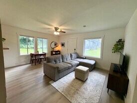 120 National Ave N in Bremerton, WA - Building Photo