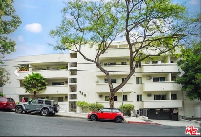 960 Larrabee St in West Hollywood, CA - Building Photo - Building Photo