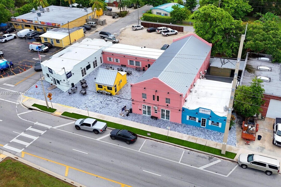 91865 Overseas Hwy in Tavernier, FL - Building Photo